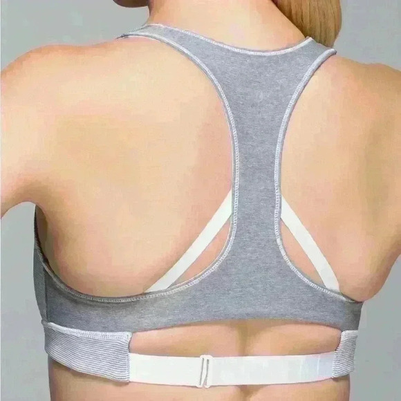 Lululemon Take 2 Bra
Wee Stripe Heathered Slate gray / Heathered Slate size 10 - Picture 5 of 14